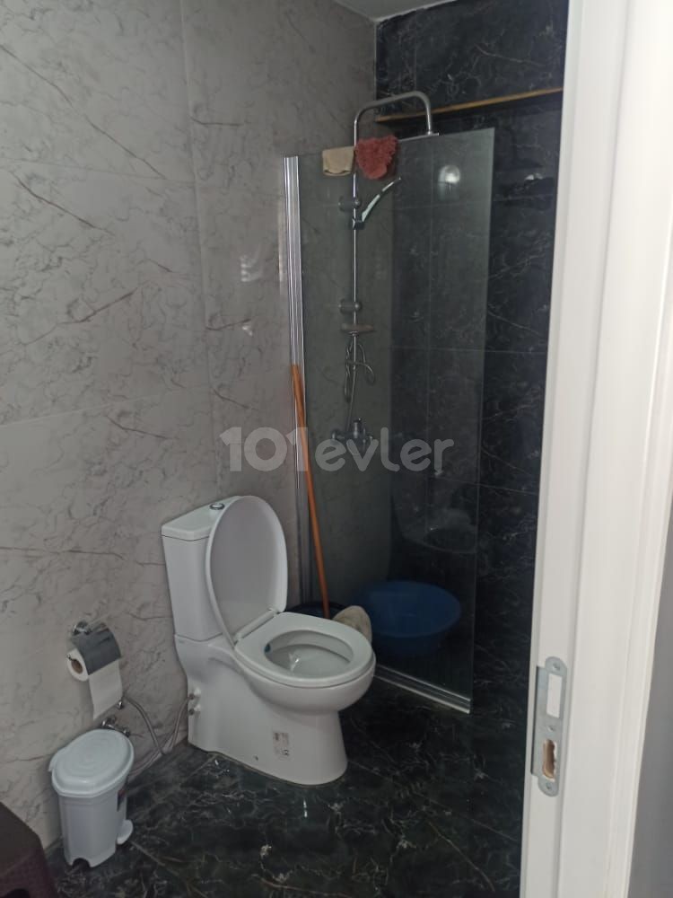 1+1 voll möblierte Wohnung zum Verkauf in Famagusta Canakkale HABIBE Cetin 05338547005 ** 