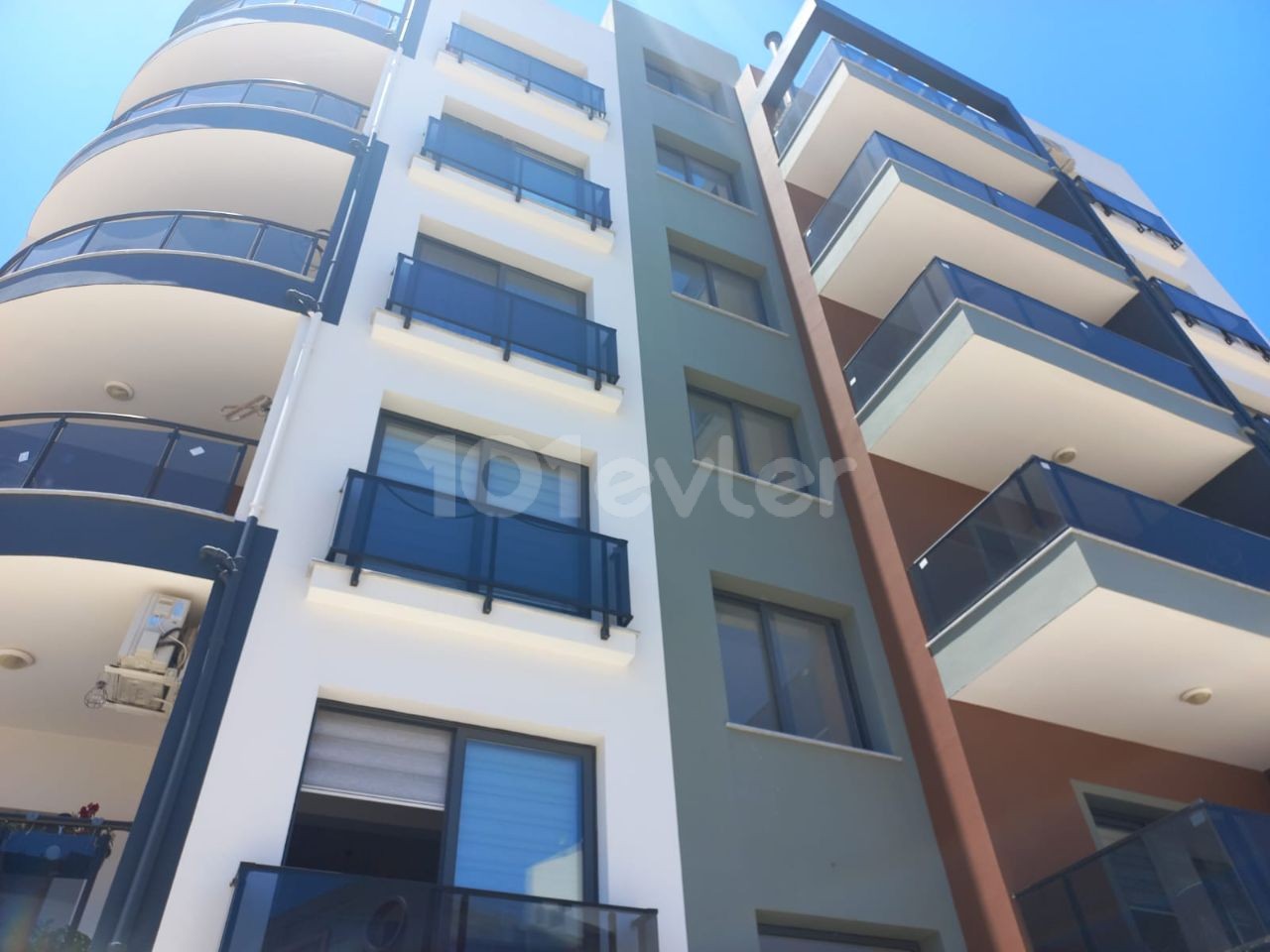 3+1 apartment for sale in Canakkale district of Famagusta HABIBE CETIN 05338547005 ** 