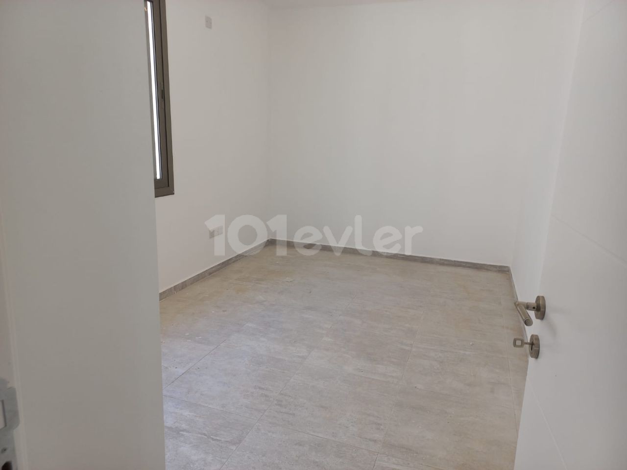 2+1 apartment HABIBE CETIN 05338547005 in the Canakkale district of Famagusta ** 