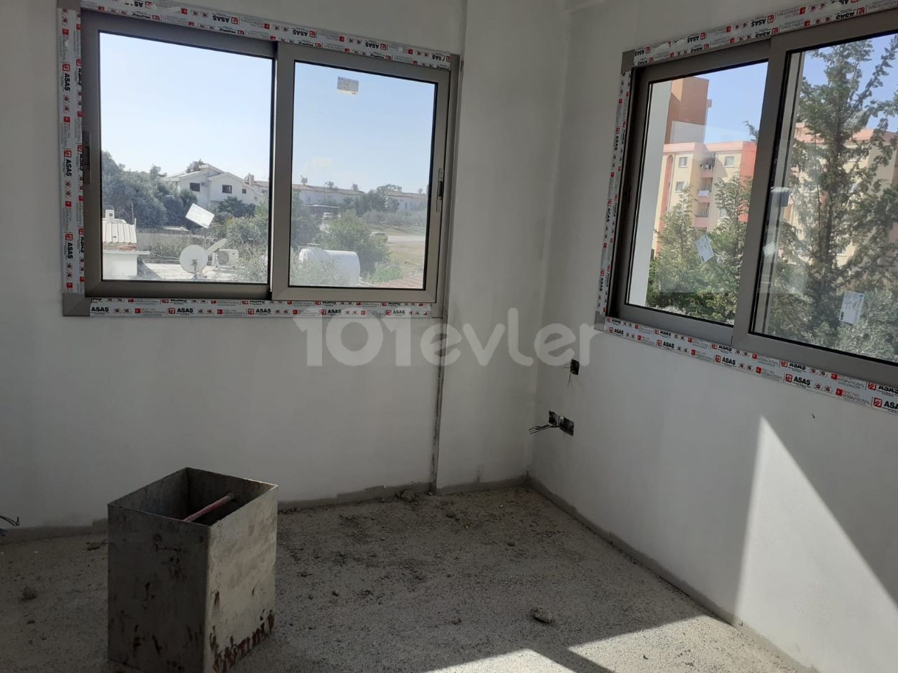 Complete building for sale in Famagusta Center within walking distance to Daüe HABİBE ÇETİN 05338547005