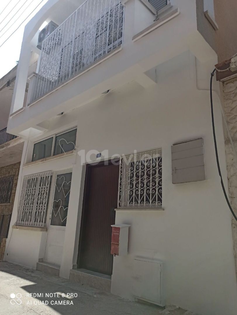 2+1 Maisonette-Haus zum Verkauf in Famagusta Kaleiçi HABİBE ÇETİN 05338547005