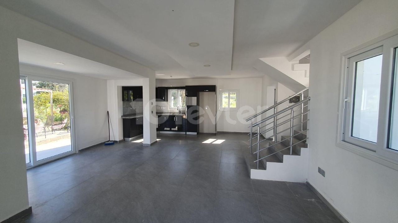 Kyrenia Esentepe Opportunity 2+1 duplex villa for sale HABIBE ÇETİN 05338547005