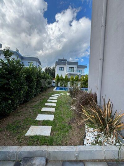 Moderne 5+2 Luxusvilla mit privatem Pool zum Verkauf in Bellapais