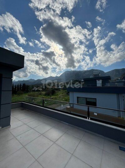 Moderne 5+2 Luxusvilla mit privatem Pool zum Verkauf in Bellapais