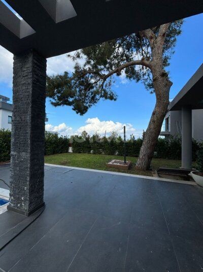 Moderne 5+2 Luxusvilla mit privatem Pool zum Verkauf in Bellapais