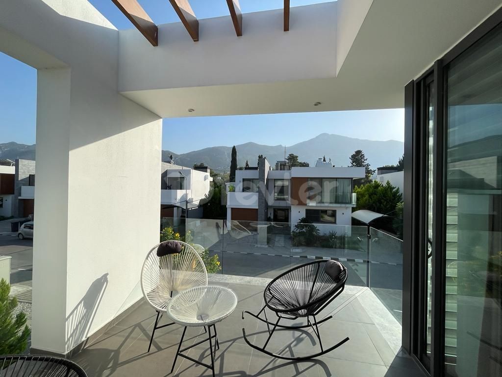 Komplett möblierte, moderne Villa mit 3 Schlafzimmern zur Miete in Kyrenia Ozanköy