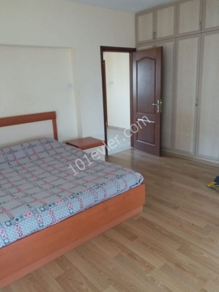 Kıbrıs Girne Alsancak'ta Günlük Kiralık 3+1 Villalar