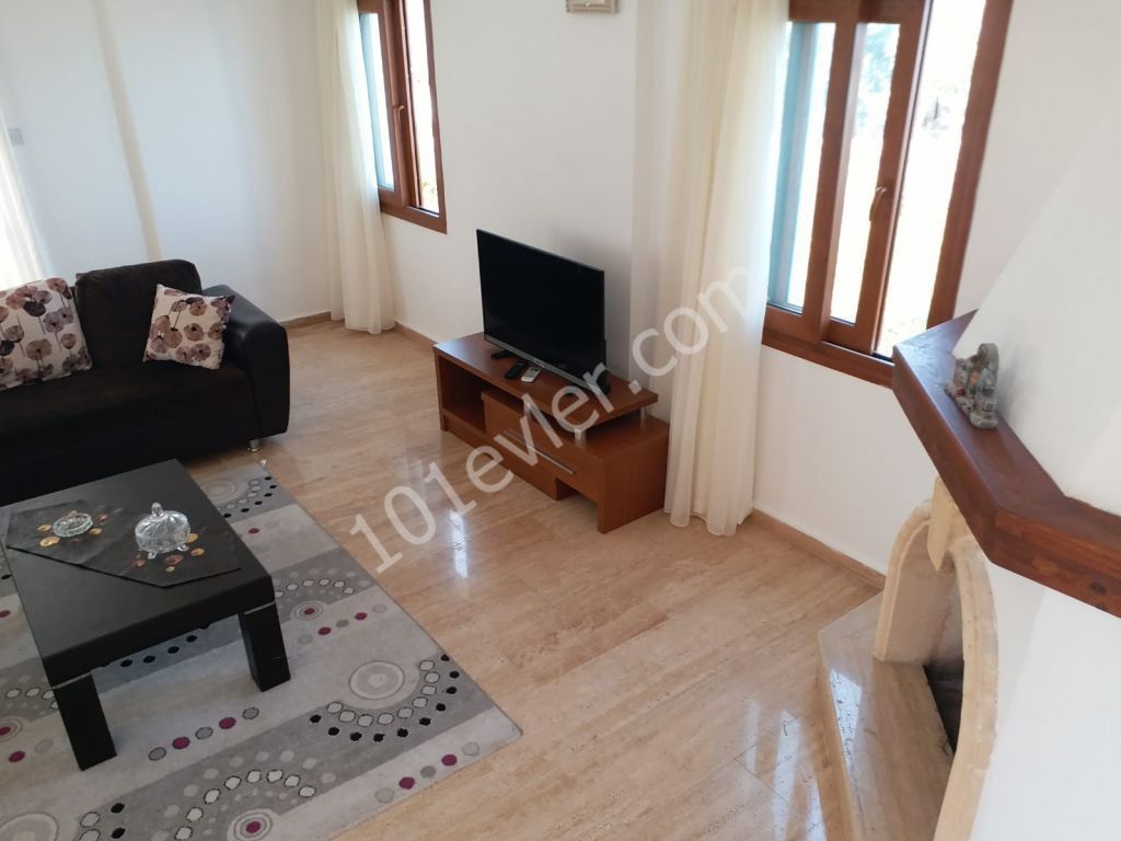 Kıbrıs Girne Alsancak'ta Günlük Kiralık 3+1 Villalar