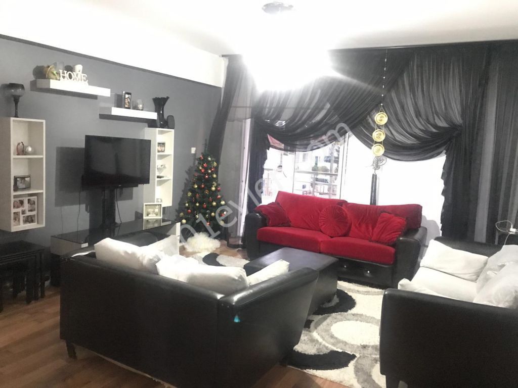 Kıbrıs Girne Alsancakta Satılık 3+1 Eşyalı Daire