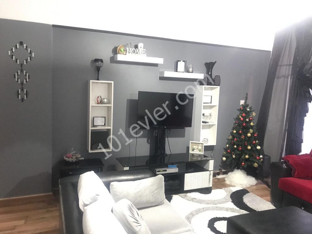 Kıbrıs Girne Alsancakta Satılık 3+1 Eşyalı Daire