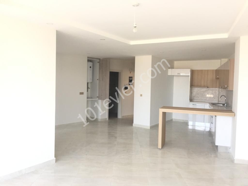 Flat To Rent in Aşağı Girne, Kyrenia