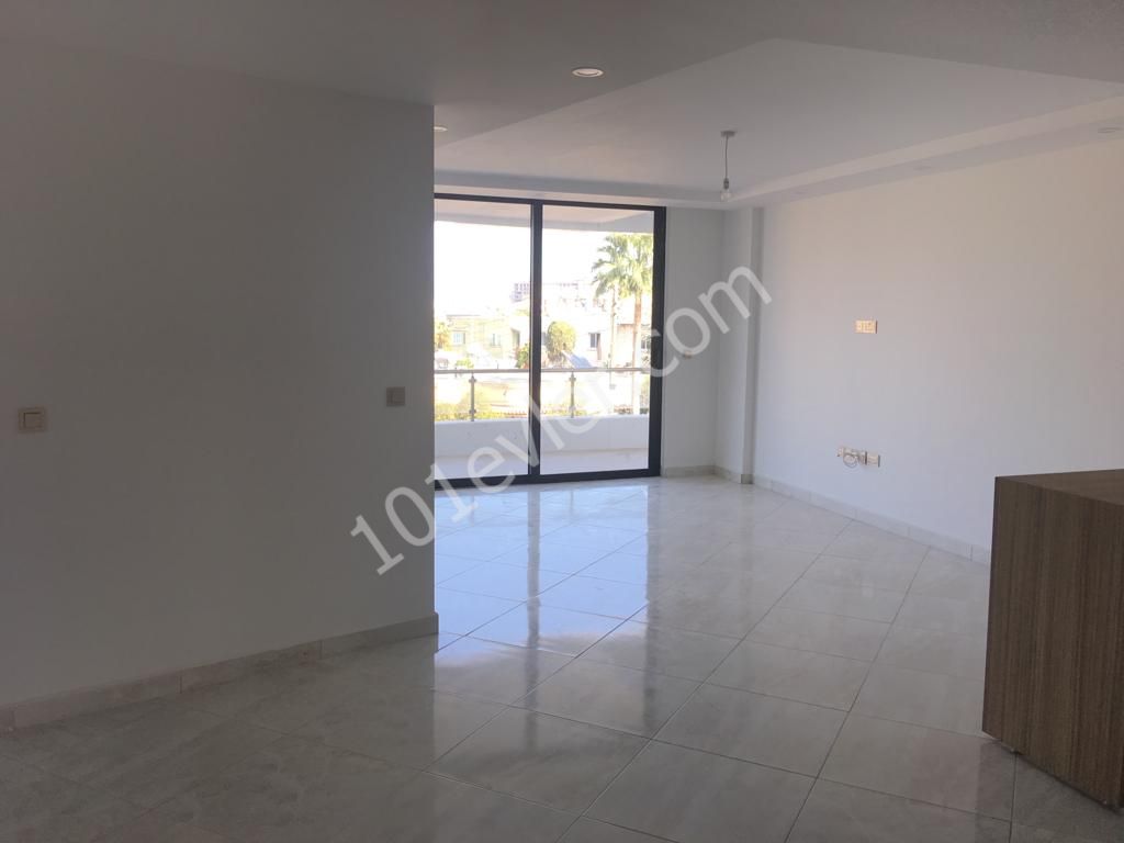 Flat To Rent in Aşağı Girne, Kyrenia