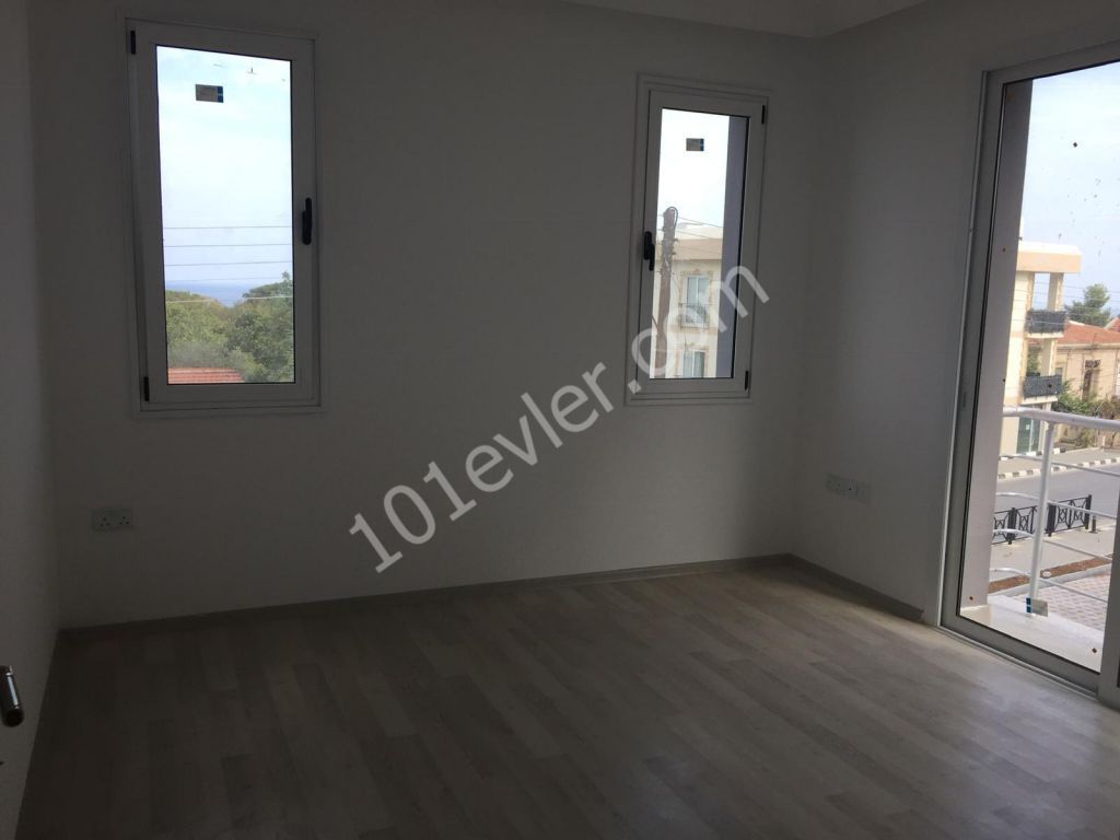 Kıbrıs Girne Alsancakta Kiralık 3+1 Eşyalı Daire