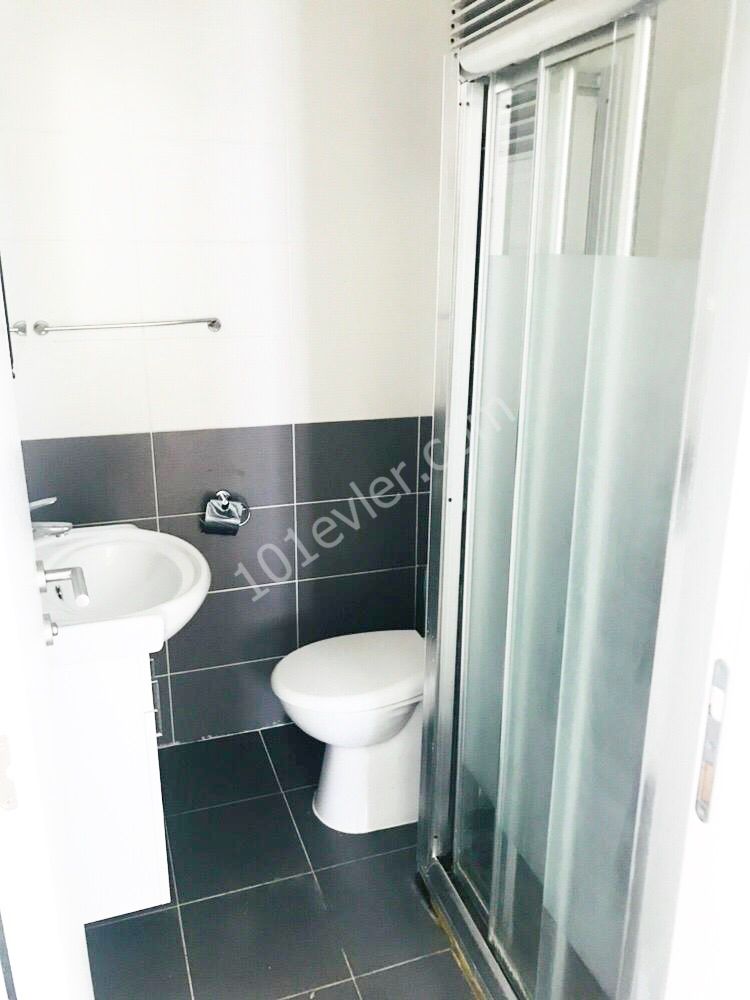 Flat To Rent in Girne Merkez, Kyrenia