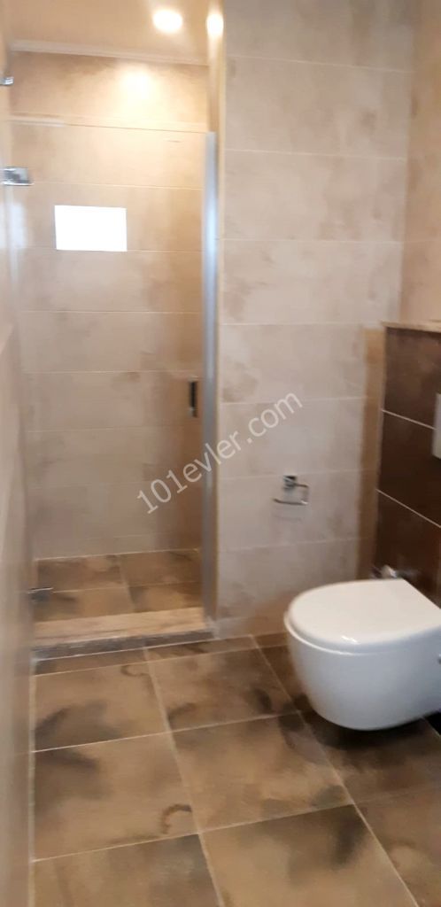 Kıbrıs Girne Merkezde Site İçi Ultra Lüx 3+1 Daire