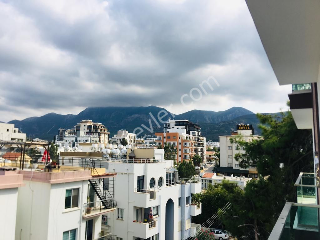 Flat For Sale in Girne Merkez, Kyrenia