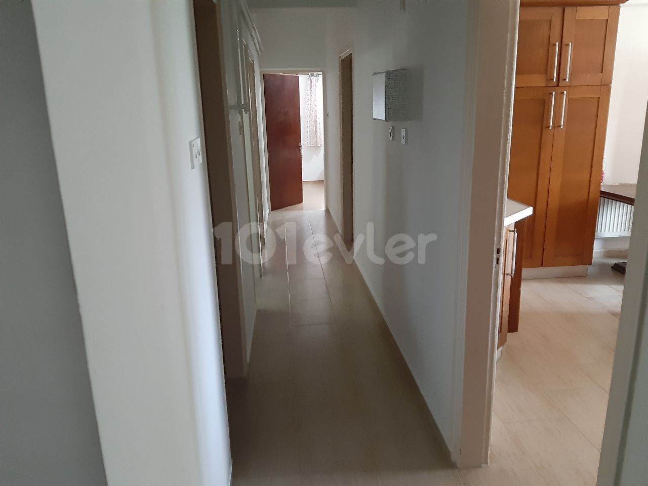 GROUND FLOOR, GARAGE, GARDEN, 180 SQUARE METERS 3+1 flat in Marmara region