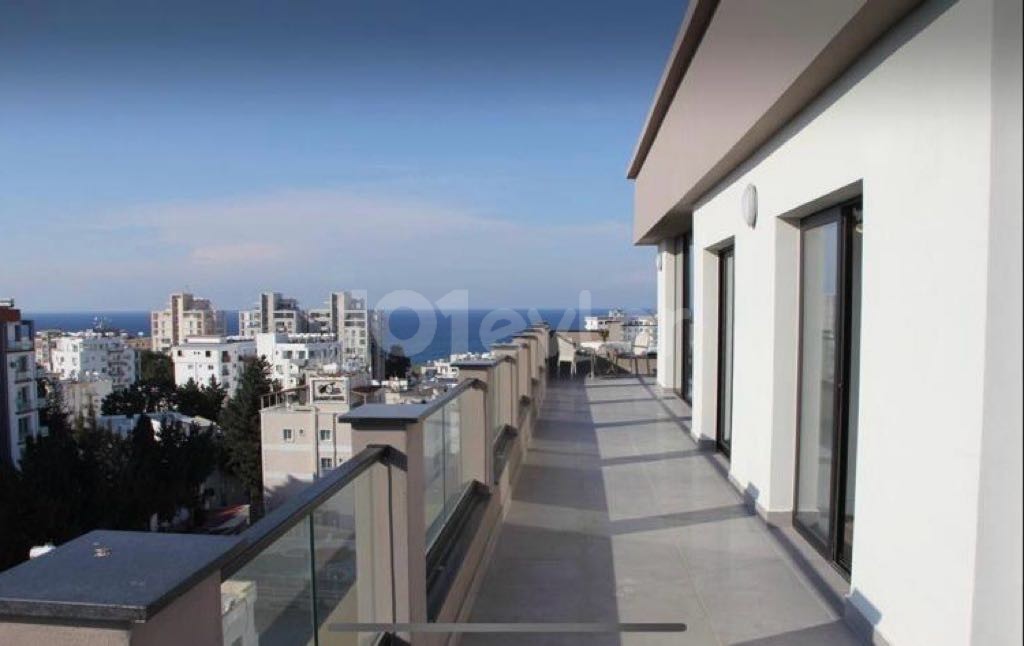 Kyrenia Center Daily Rental 2+1 Penthouse
