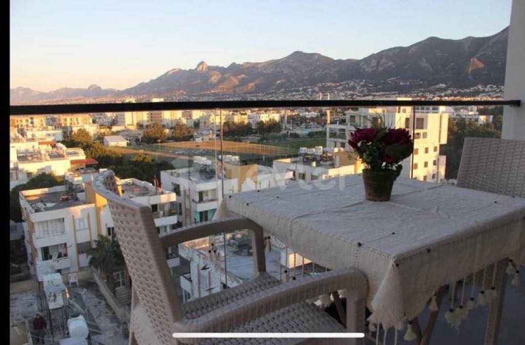 Girne Merkez Günlük Kiralık 2+1 Penthouse Residance