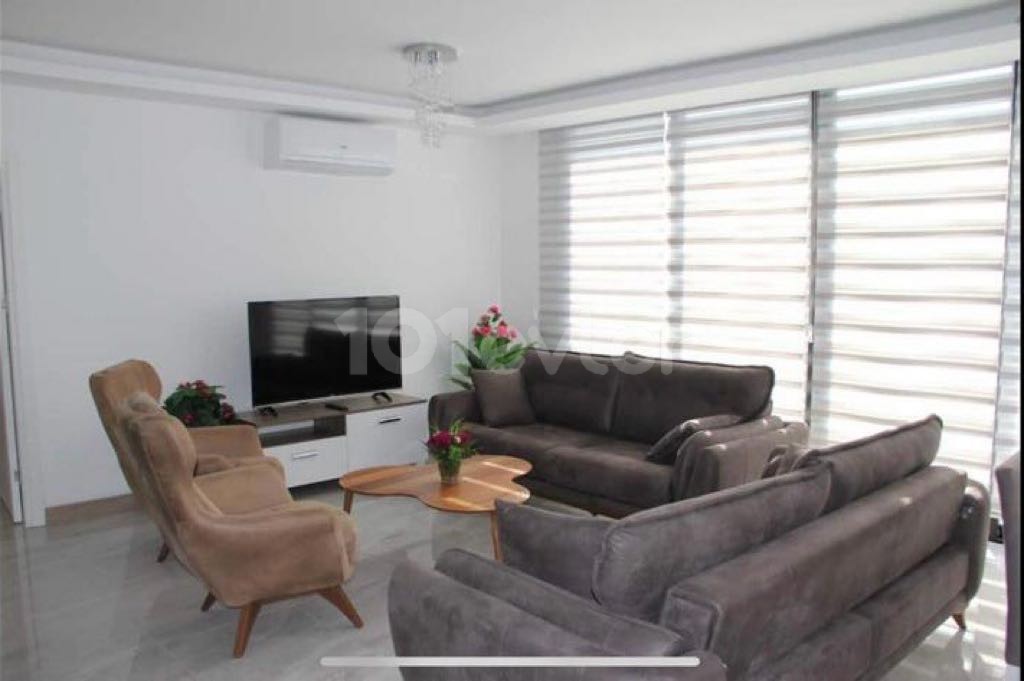 Kyrenia Center Daily Rental 2+1 Penthouse