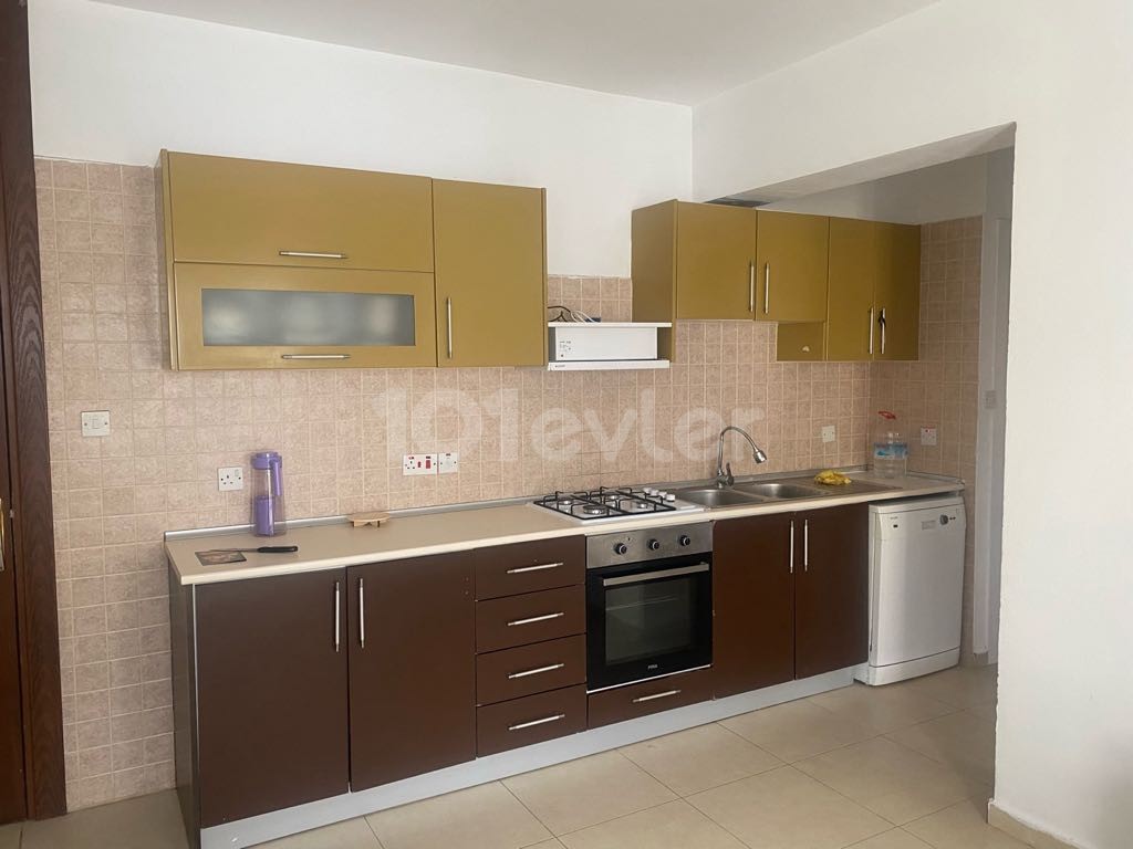 2+1 Flat for Rent in Kyrenia Center