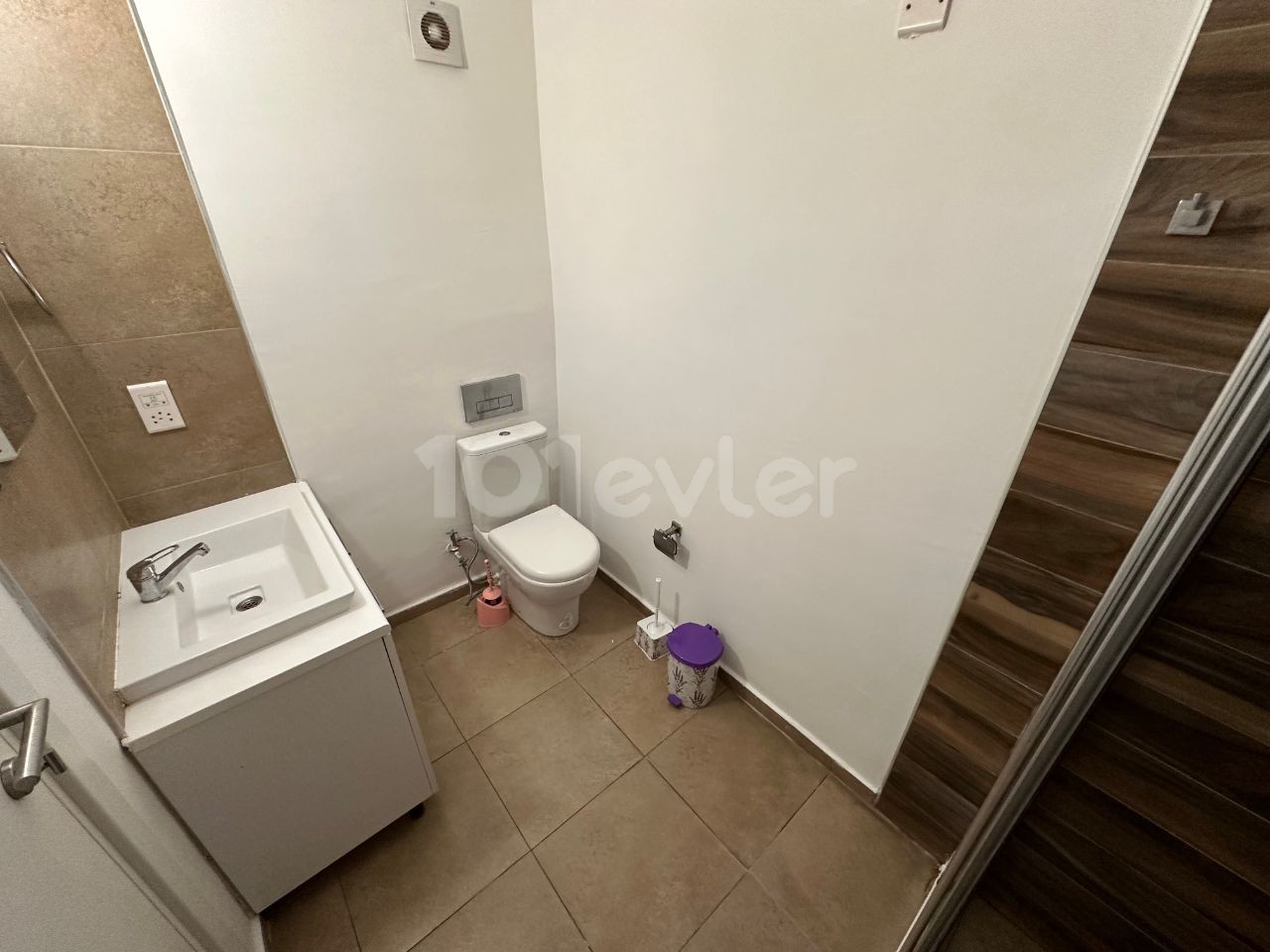 Kyrenia Center Daily Rental 2+1 Residence