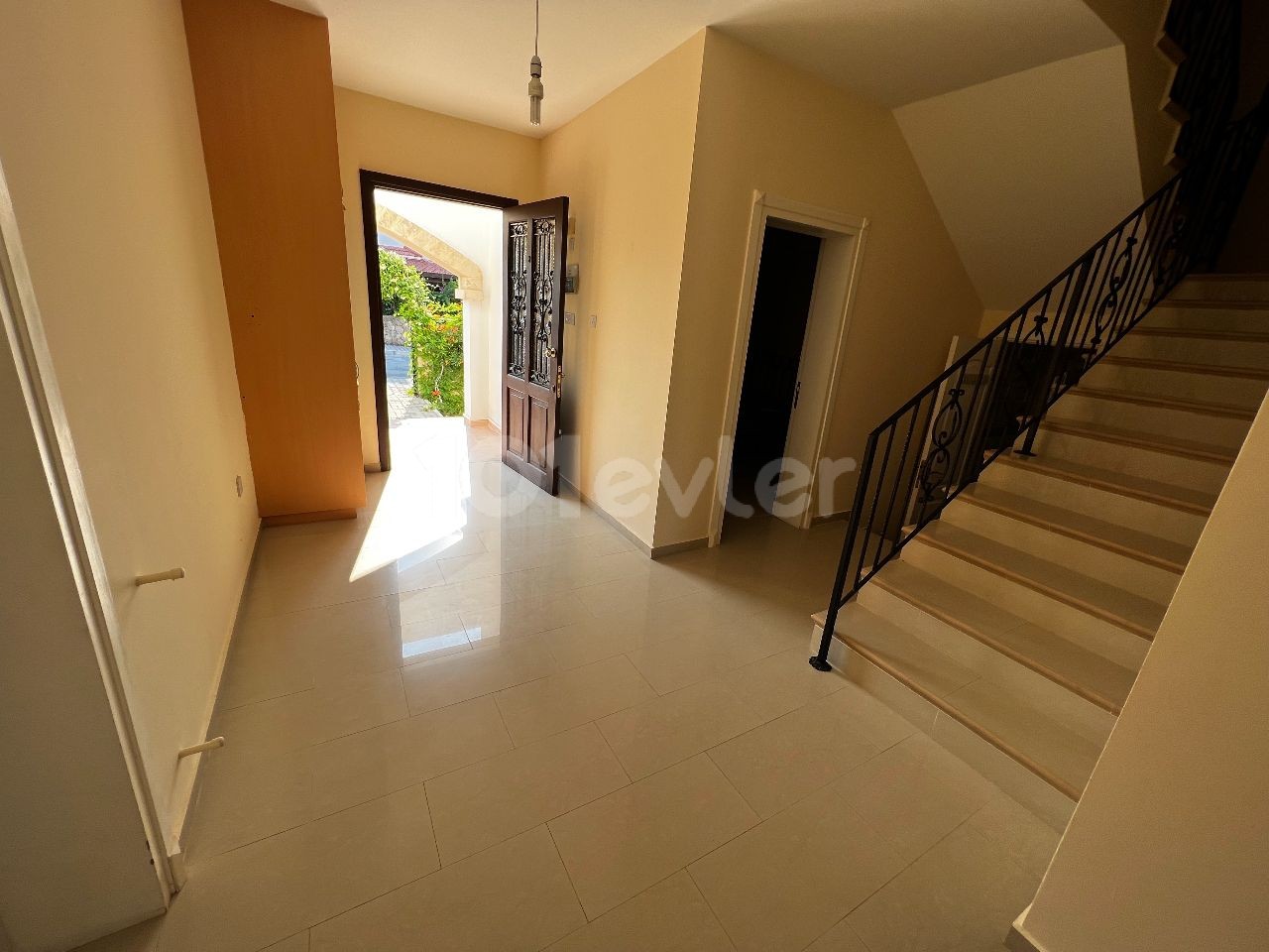 3+1 Villa for Rent with Private Pool in Çatalköy, Kyrenia