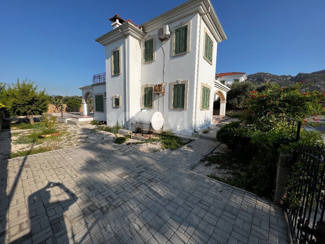 3+1 Villa zur Miete mit privatem Pool in Çatalköy, Kyrenia