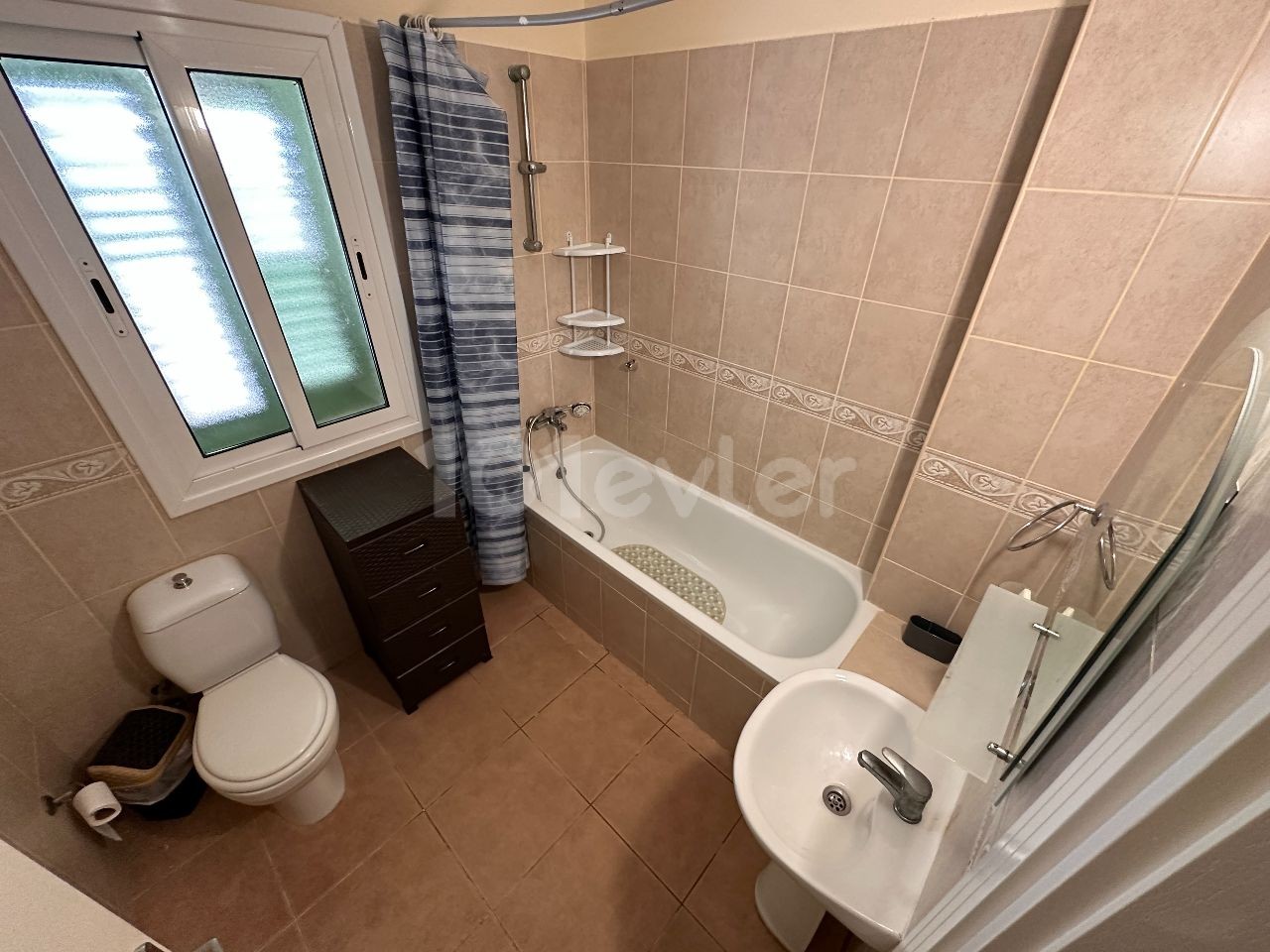 Girne Çatalköyde Özel Havuzlu Kiralık 3+1 Villa