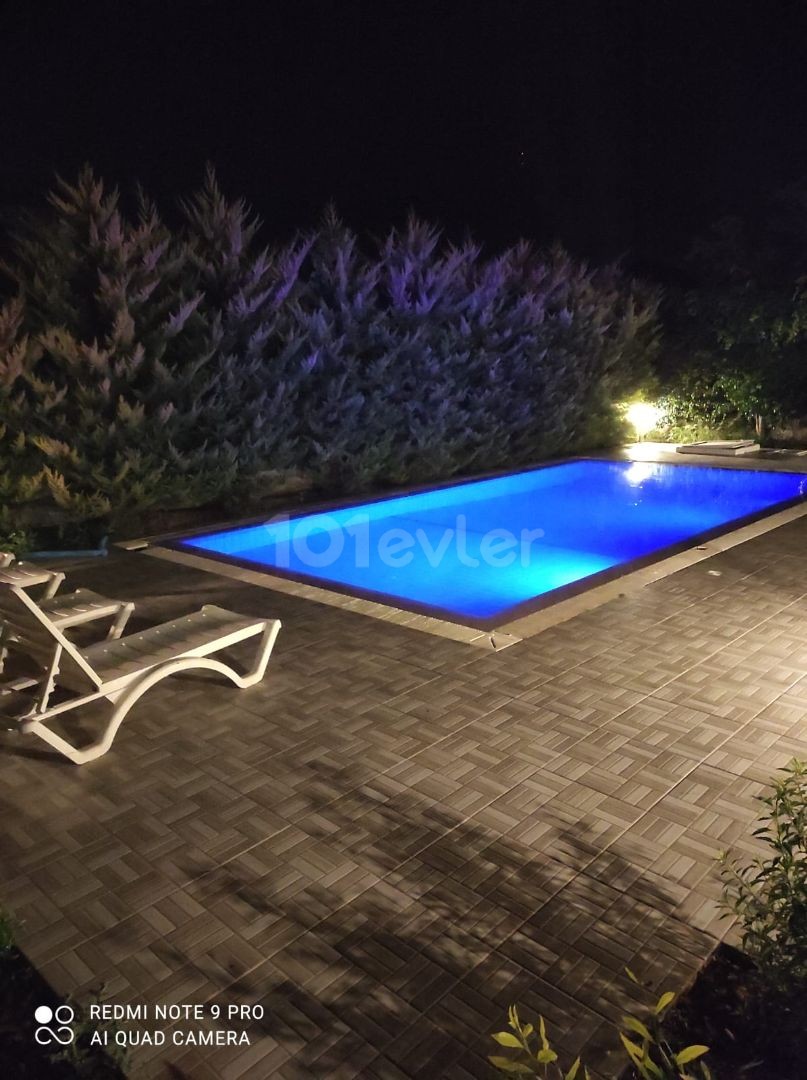 3+1 Villa with Private Pool for Daily Rent in Kyrenia Alsancak