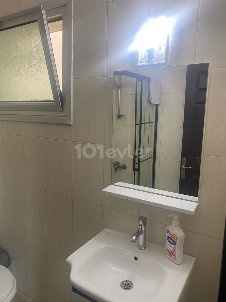 Girne Merkez Günlük Kiralık 2+1 Daire