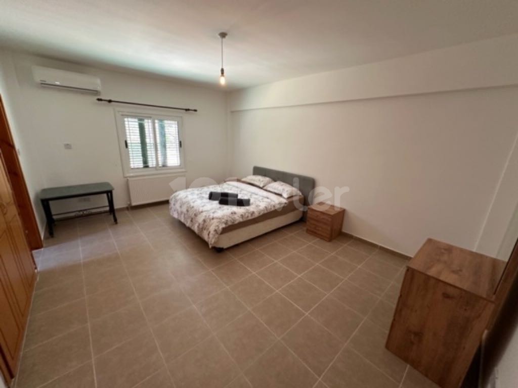 Kyrenia Alsancak Tagesmiete 4+1 Villa