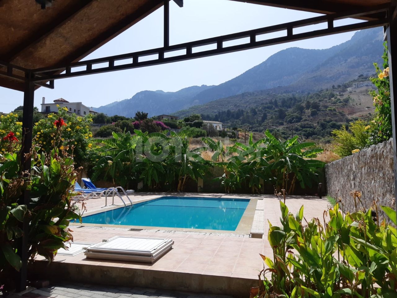 4+1 Villa for Rent with Private Pool in Karşıyaka, Kyrenia