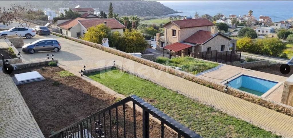 Girne Alagadi Özel Havuzlu Günlük Kiralık 3+1 Villa