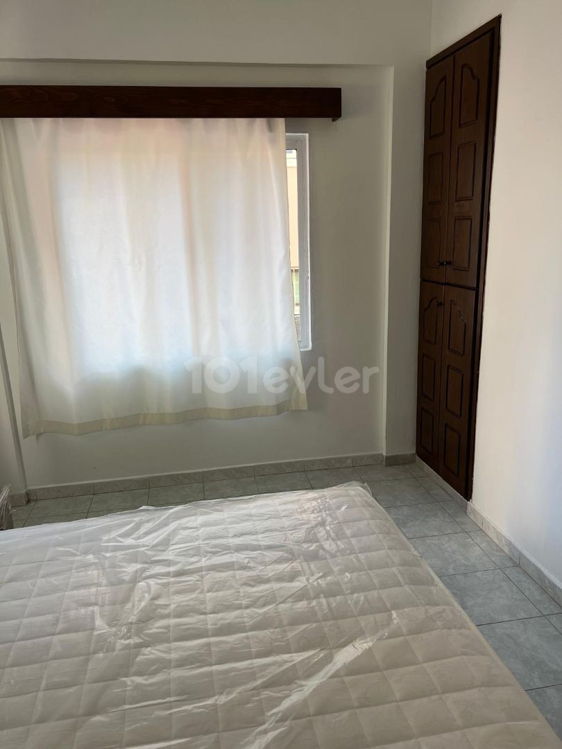 GAZİMAĞUSA DUMLUPINAR EŞYALI KİRALIK TEMİZ 2+1 DAİRE