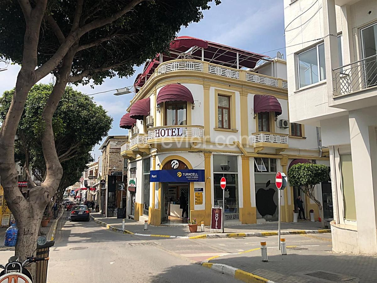 EINE EINMALIGE GELEGENHEIT!!! BOUTIQUE-HOTEL ZUM VERKAUF IM ANTIKEN HAFEN VON KYRENIA ** 