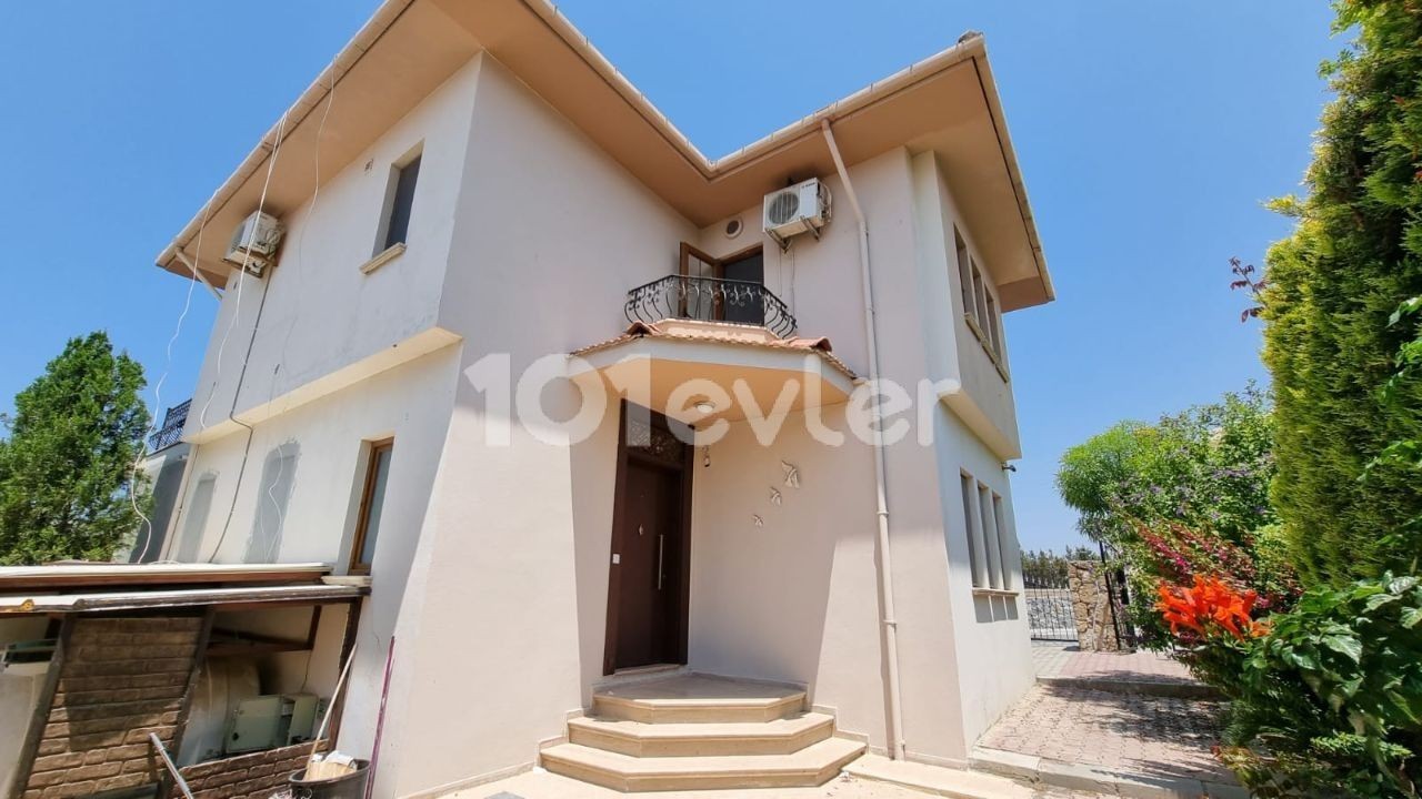 Our villa with a view of 4 + 1 on the Main Road in Çatalköy is for sale ** 