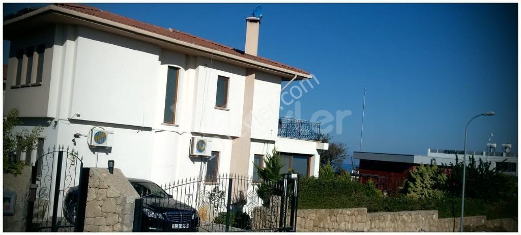 Our villa with a view of 4 + 1 on the Main Road in Çatalköy is for sale ** 