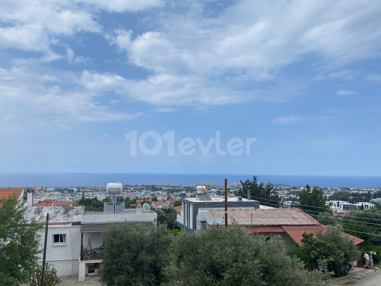 Alsancak da Necat British College in orda our 3+1 apartment with a magnificent view is for sale ** 
