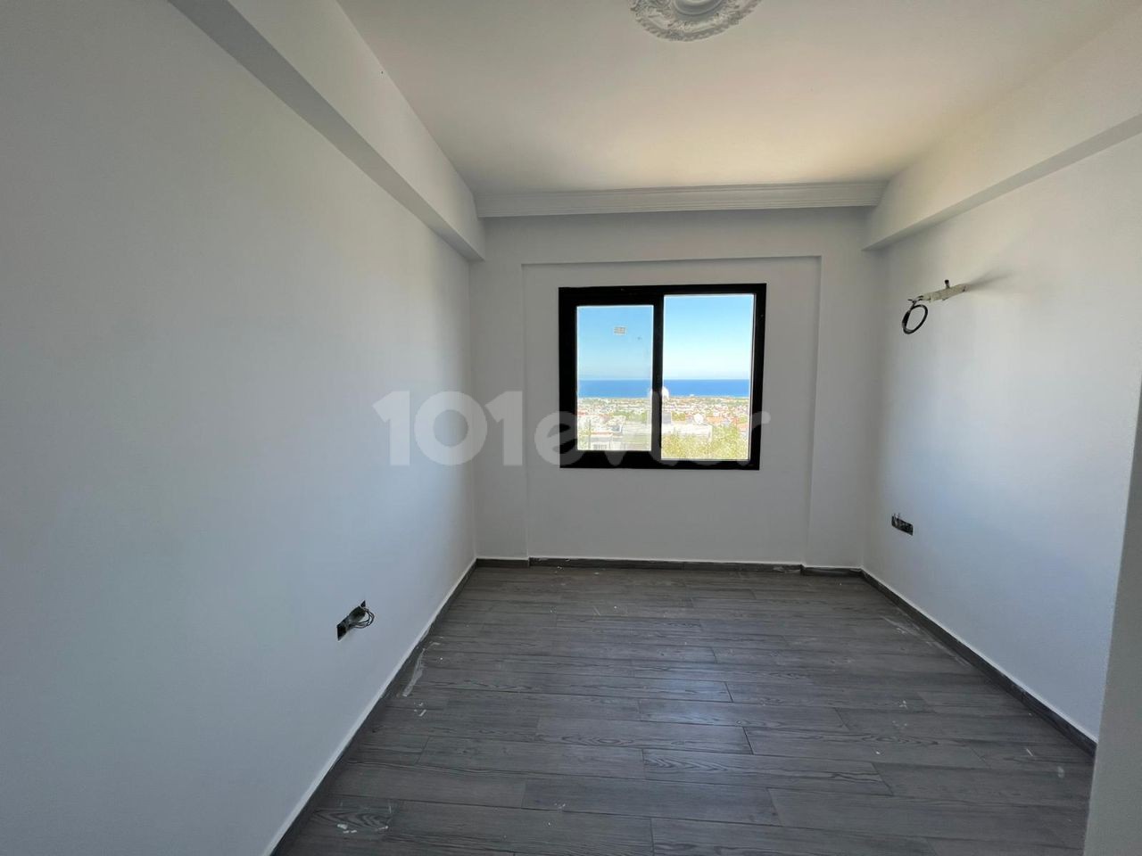 Alsancak da Necat British College in orda our 3+1 apartment with a magnificent view is for sale ** 