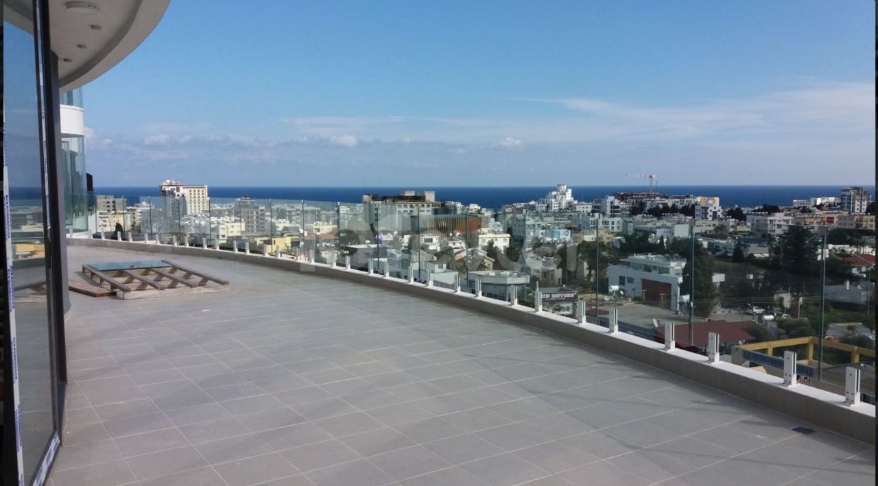 A Very Special Residence in the Center of Kyrenia is also for sale in a 1 + 1 apartment with a high rental yield. ** 