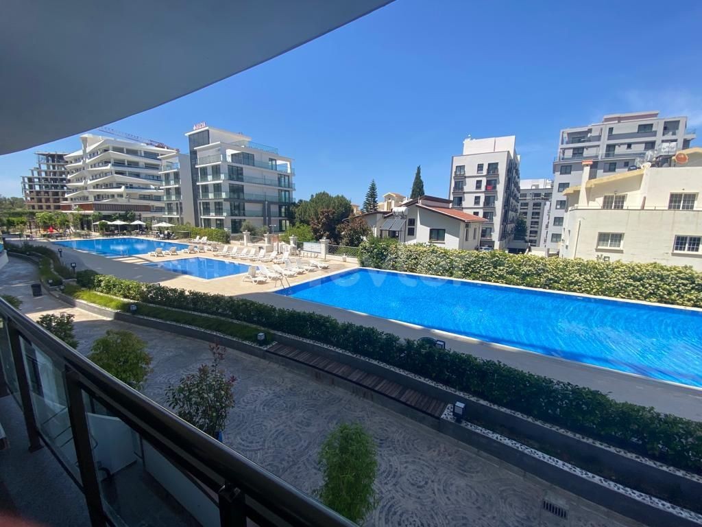 Im Zentrum von Kyrenia, Feo Elegance Comfort, mit Blick auf den Pool, Steht unsere Wohnung mit einer hohen Mietrendite von 2+1 zum Verkauf. ** 