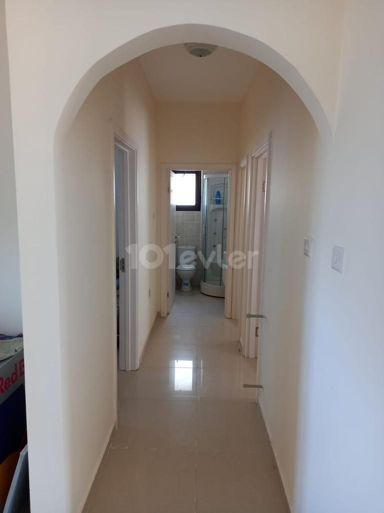 3 + 1 Apartment for sale in a very beautiful site in Esentepede ** 