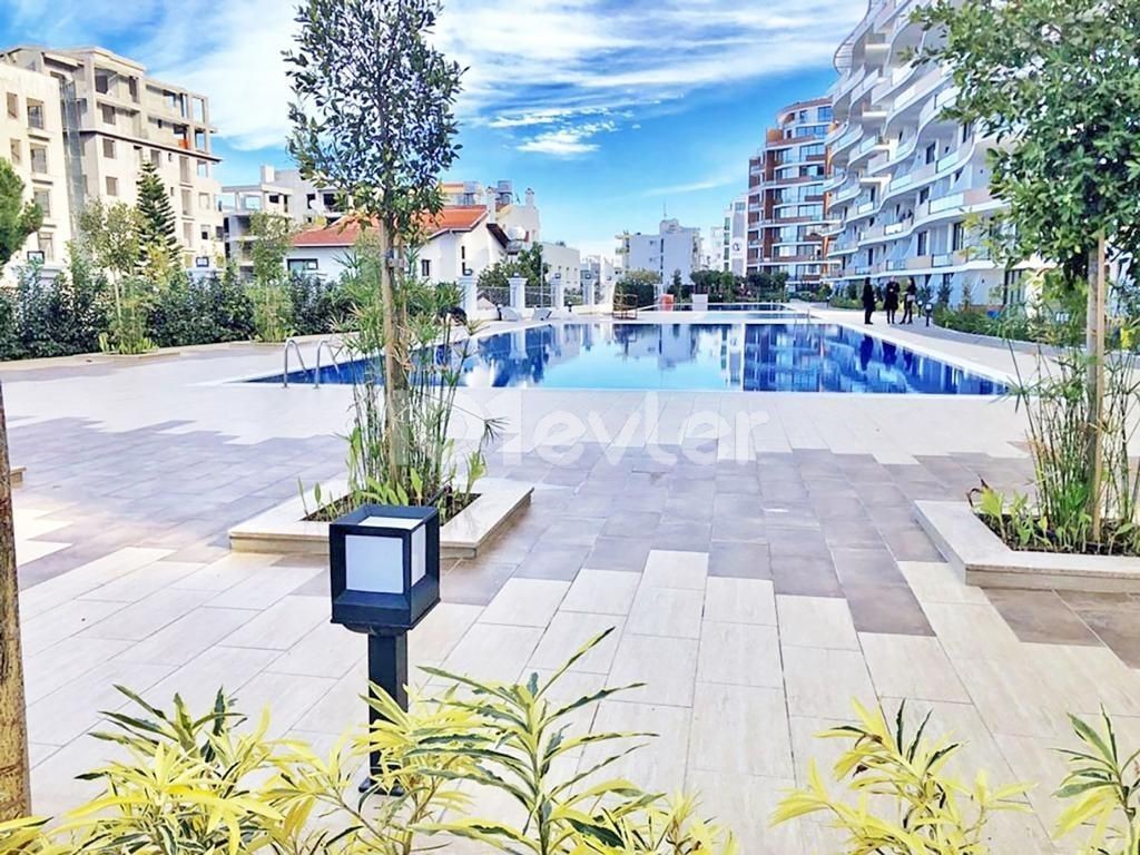 2+1 Residenz Apartment mit herrlichem Blick in Kyrenia Zentrum 