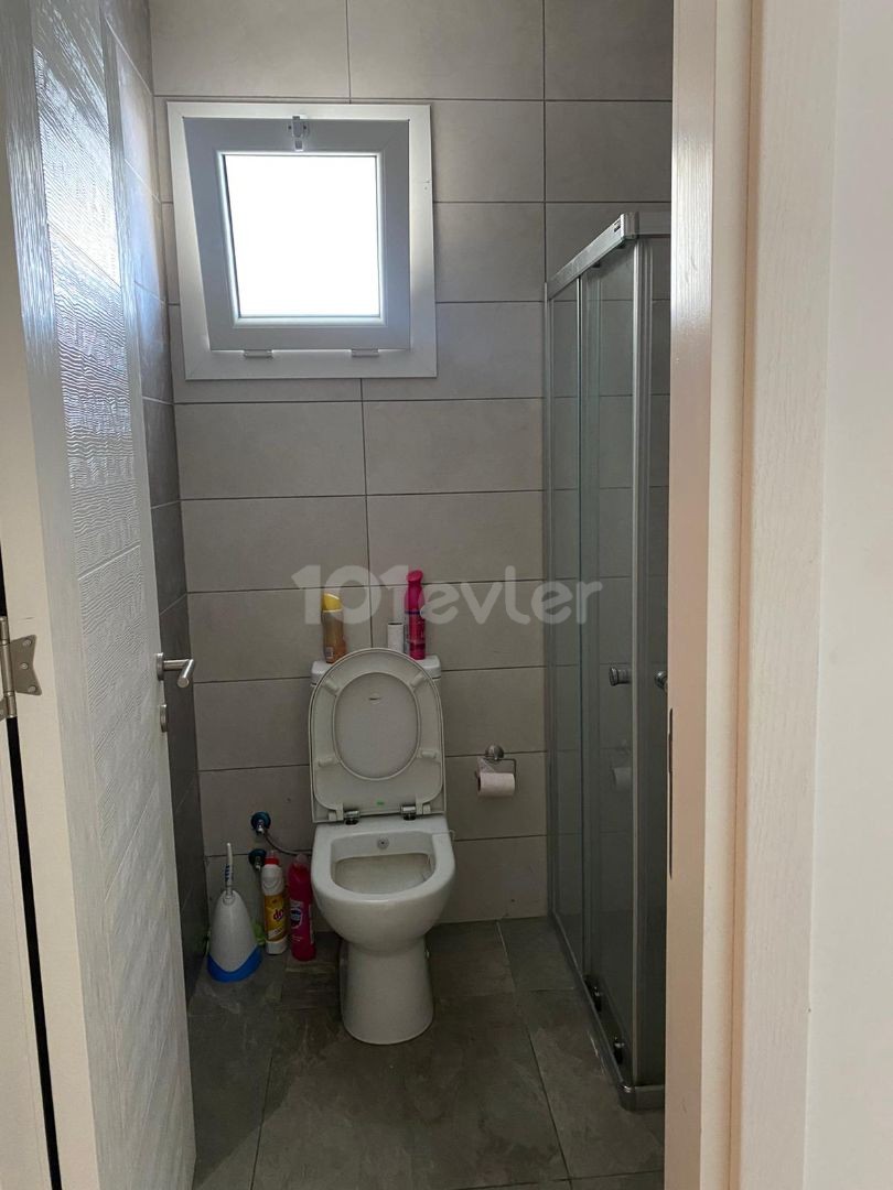 1+1 Penthouse for sale in Kyrenia Center with unobstructed view