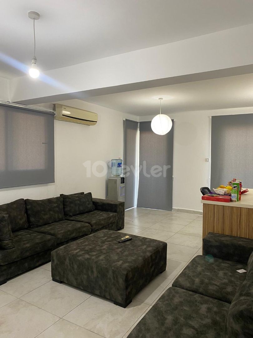 1+1 Penthouse for sale in Kyrenia Center with unobstructed view