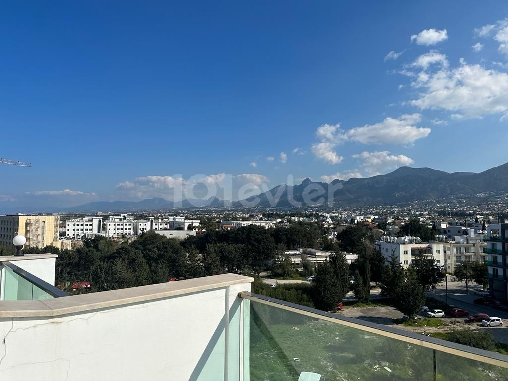 2+1 Penthouse-Wohnung mit herrlichem Blick in Kyrenia Centre