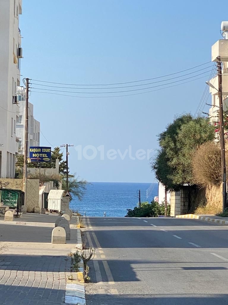1+1 Wohnung zu verkaufen in Kyrenia Zentrum mit herrlichem Blick und hohen Mieteinnahmen