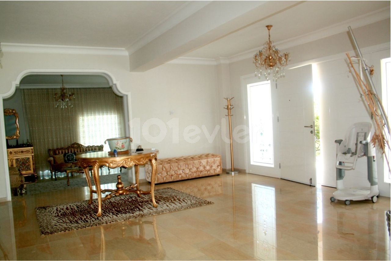 7-room Mansion with Turkish Land Registry in 6 Decares in Kyrenia *ONE AUTHORITY*