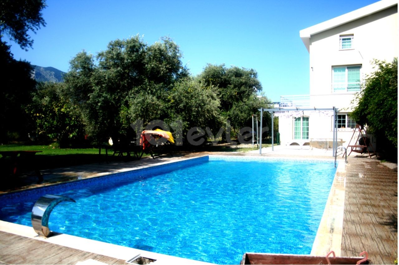 7-room Mansion with Turkish Land Registry in 6 Decares in Kyrenia *ONE AUTHORITY*